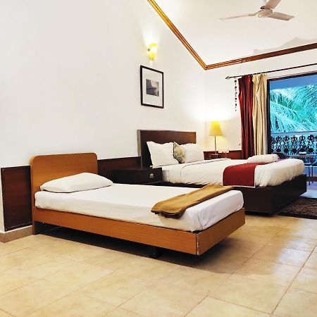 The Camelot Beach Resort - Baga Калангуте Екстериор снимка