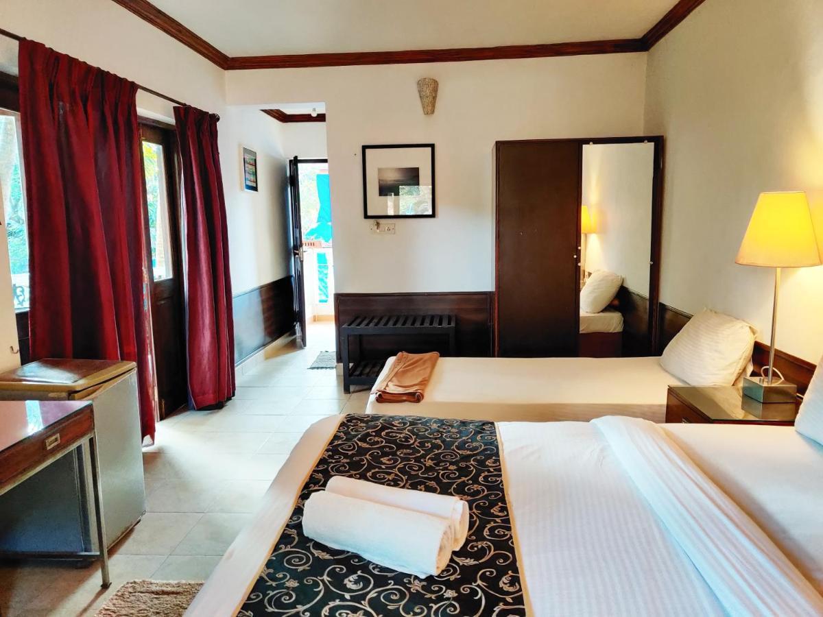 The Camelot Beach Resort - Baga Калангуте Екстериор снимка