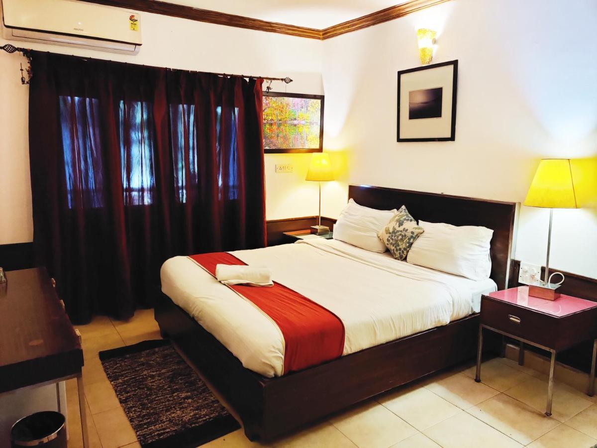 The Camelot Beach Resort - Baga Калангуте Екстериор снимка
