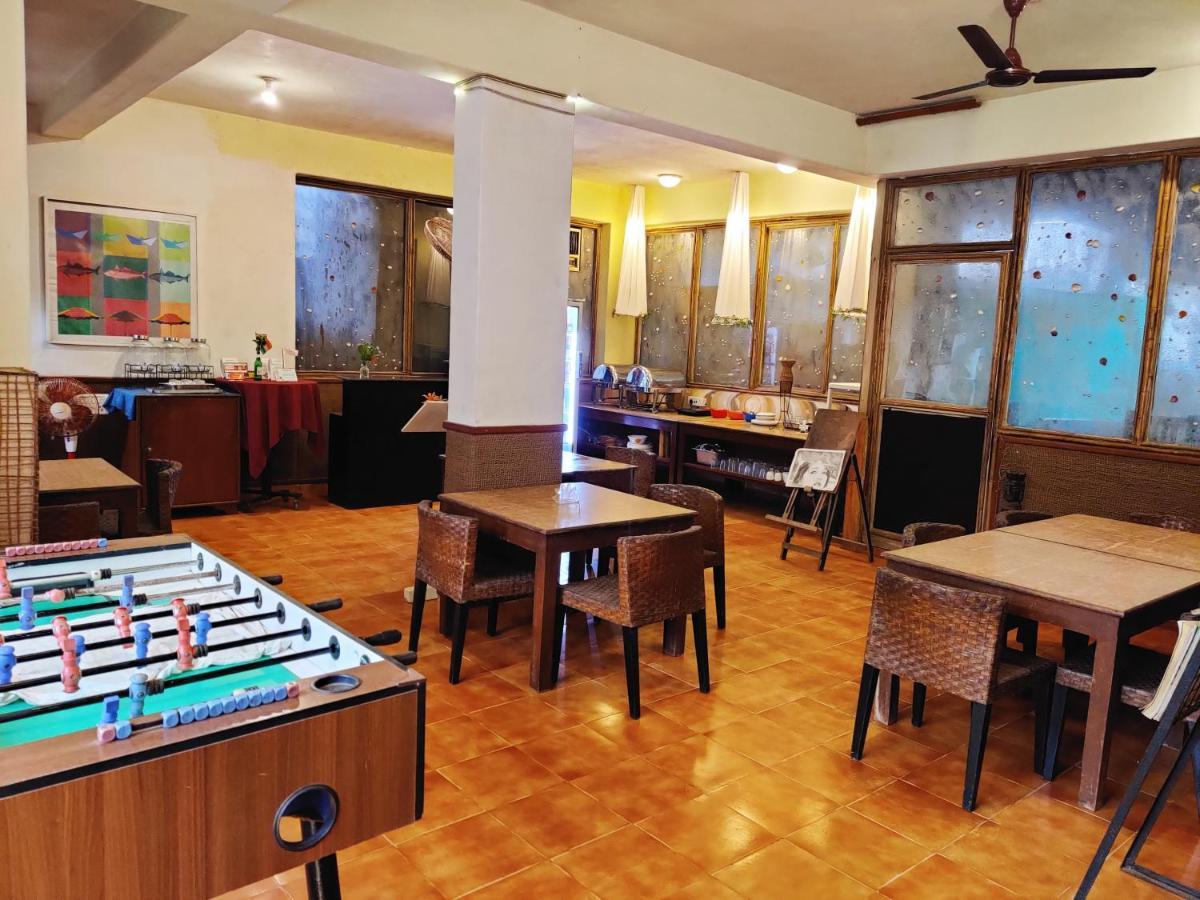 The Camelot Beach Resort - Baga Калангуте Екстериор снимка