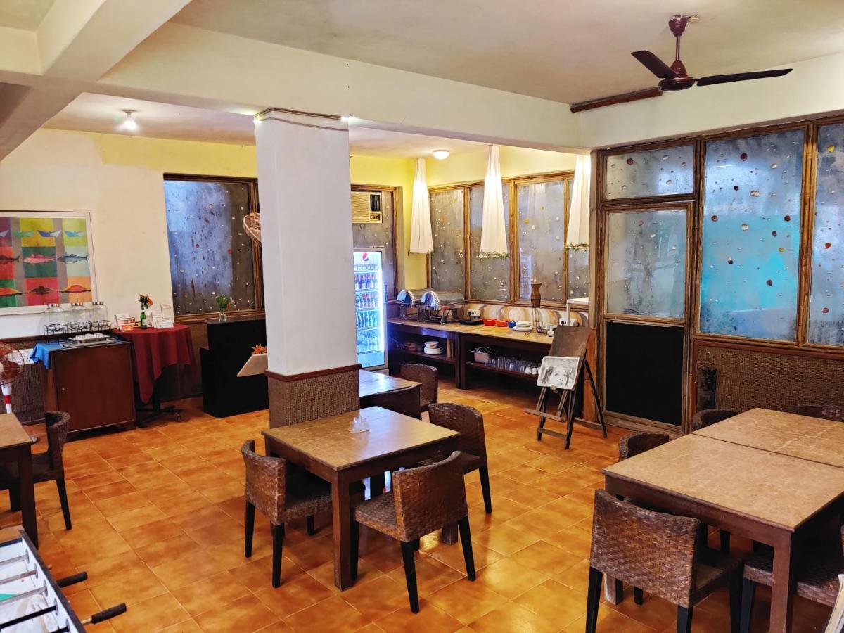 The Camelot Beach Resort - Baga Калангуте Екстериор снимка