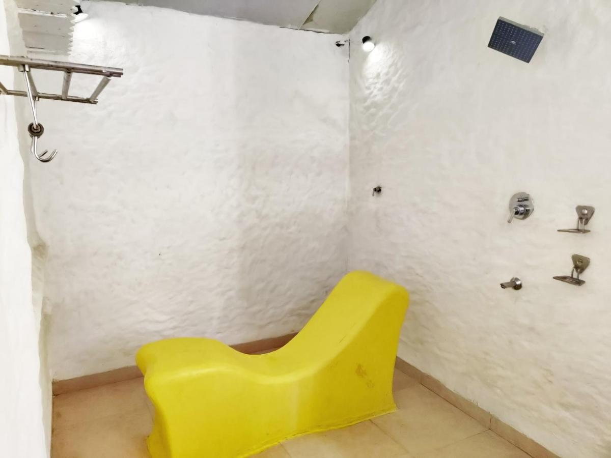 The Camelot Beach Resort - Baga Калангуте Екстериор снимка