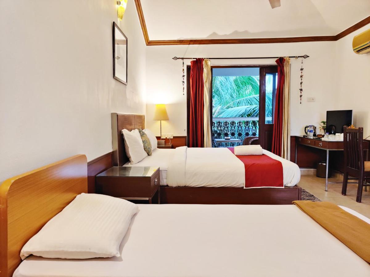 The Camelot Beach Resort - Baga Калангуте Екстериор снимка