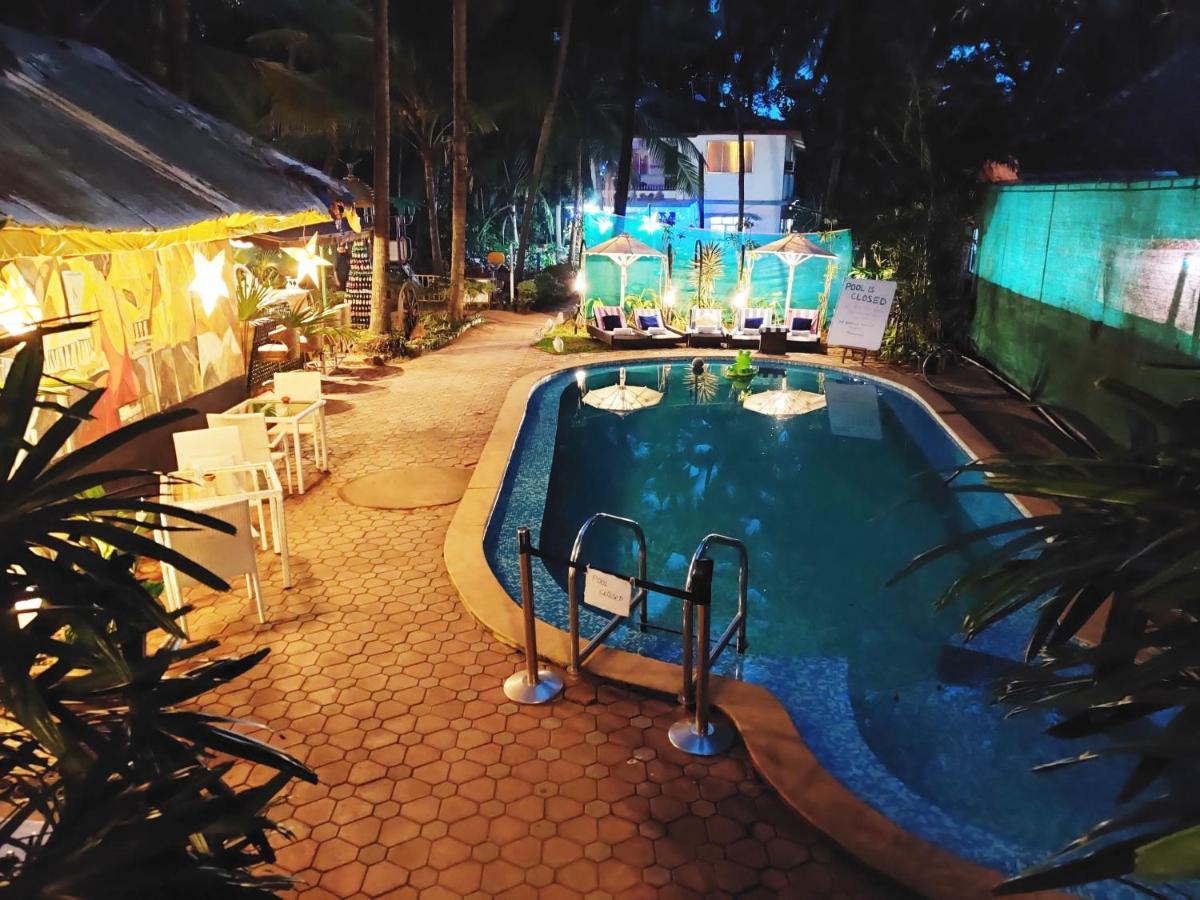 The Camelot Beach Resort - Baga Калангуте Екстериор снимка