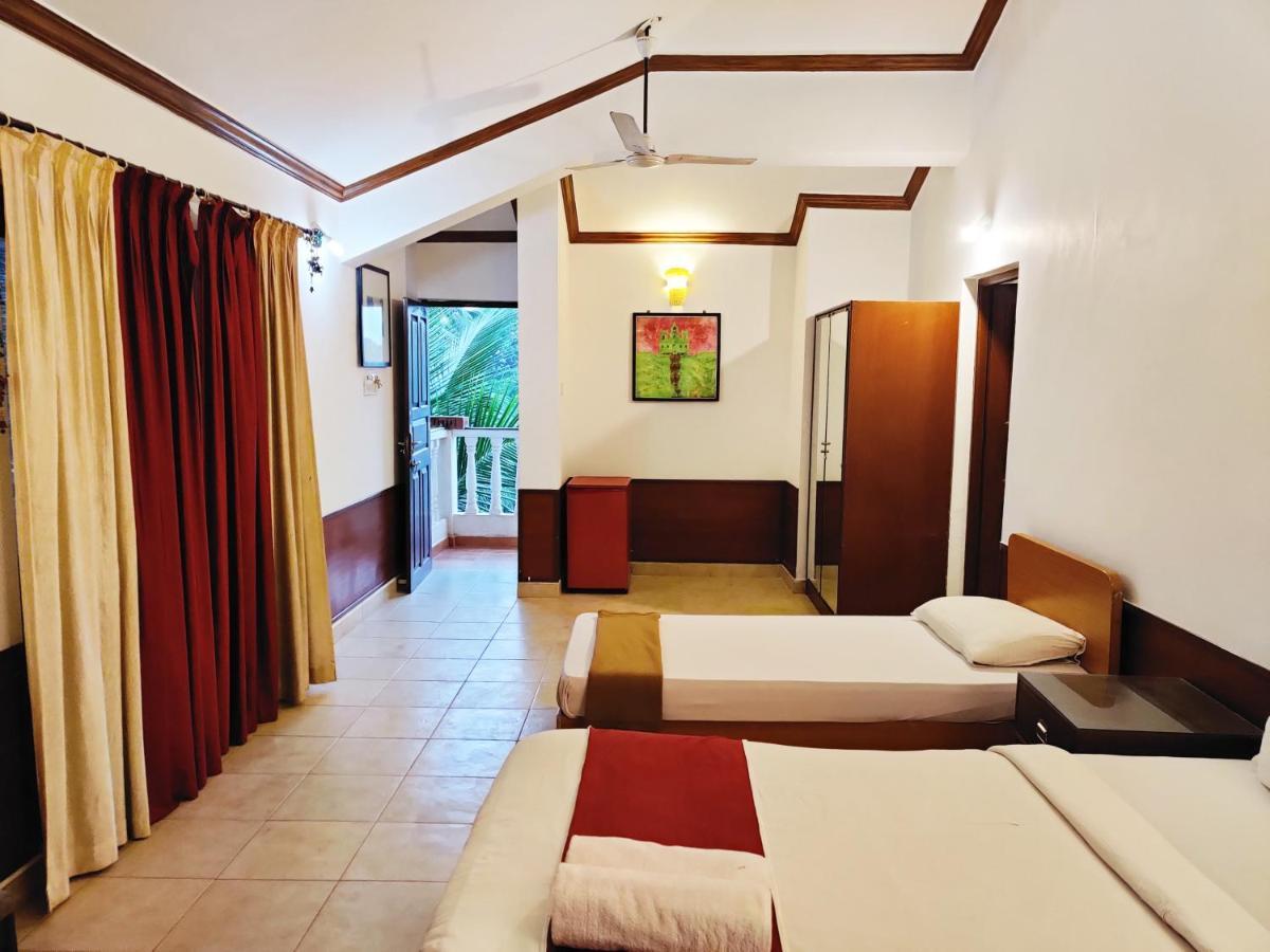 The Camelot Beach Resort - Baga Калангуте Екстериор снимка
