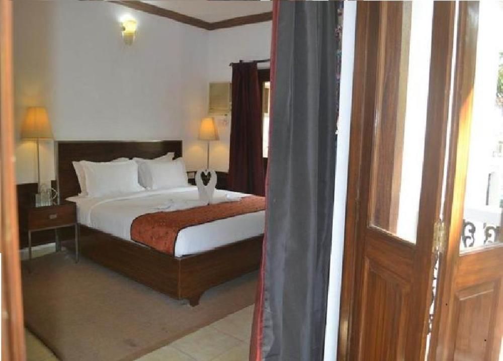 The Camelot Beach Resort - Baga Калангуте Екстериор снимка